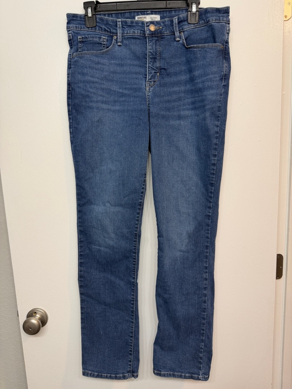 Levi's Women's Classic Blue Straight-Leg Jeans